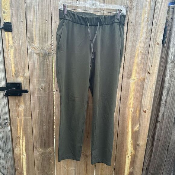 Lululemon Women's On The Fly Pant Size 6 Olive Green Ankle Casual - Picture 1 of 9
